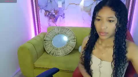 kimmy_m_ online show from June 13, 12:36 pm