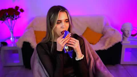 kimporins online show from March 4, 2:56 pm