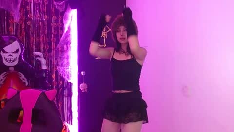 Snapshot of kind_scarlett chatting on October 29, 2:58 am Kind Scarlett online show from October 29, 2:58 am