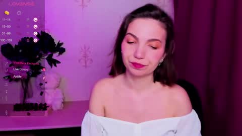 Hazel online show from March 13, 6:58 pm