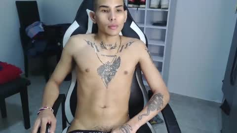 Snapshot of king_bryan19 chatting on December 27, 7:46 pm bryan online show from December 27, 7:46 pm