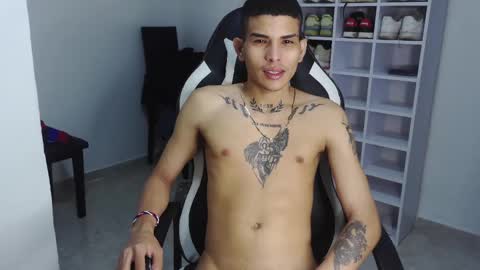 Snapshot of king_bryan19 chatting on January 2, 7:51 pm bryan online show from January 2, 7:51 pm