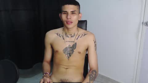 Snapshot of king_bryan19 chatting on January 19, 8:09 pm bryan online show from January 19, 8:09 pm