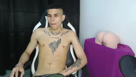 Snapshot of king_bryan19 chatting on February 28, 9:01 pm bryan online show from February 28, 9:01 pm
