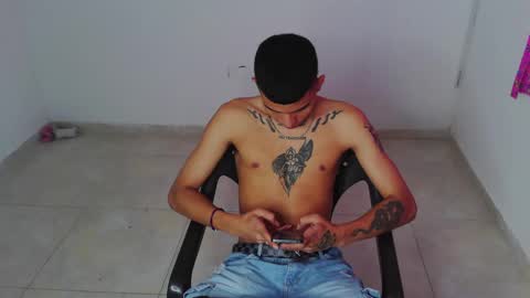 Snapshot of king_bryan19 chatting on October 3, 2:25 pm bryan online show from October 3, 2:25 pm