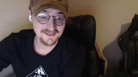 Snapshot of king_greysone chatting on January 14, 2:29 am king_greysone online show from January 14, 2:29 am