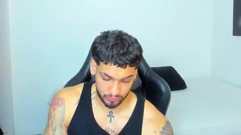 king_of_kings__ online show from January 17, 1:43 am