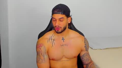 king_of_kings__ online show from July 30, 1:04 am