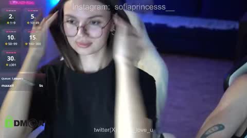 Snapshot of kinga_da_vinci chatting on March 25, 2:17 am SOFIA online show from March 25, 2:17 am