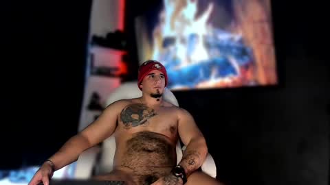 Snapshot of kingbear777 chatting on December 18, 1:02 pm King Bear online show from December 18, 1:02 pm