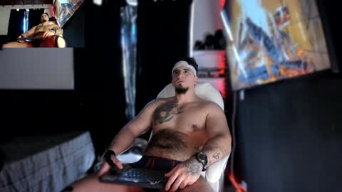 Snapshot of kingbear777 chatting on January 27, 3:26 am King Bear online show from January 27, 3:26 am