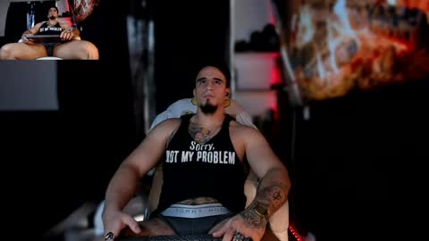 Snapshot of kingbear777 chatting on February 1, 12:18 am King Bear online show from February 1, 12:18 am