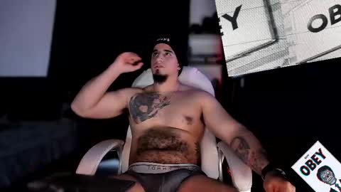 Snapshot of kingbear777 chatting on February 9, 10:11 pm King Bear online show from February 9, 10:11 pm