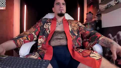 King Bear online show from March 20, 1:32 am