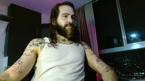 Snapshot of kingcat420 chatting on May 3, 2:17 am Jake online show from May 3, 2:17 am