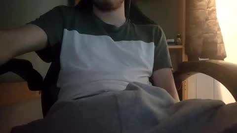 Snapshot of kingcharlez_04 chatting on February 21, 7:32 pm kingcharlez_04 online show from February 21, 7:32 pm