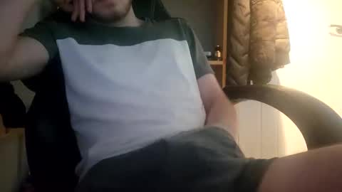 Snapshot of kingcharlez_04 chatting on March 4, 10:05 pm kingcharlez_04 online show from March 4, 10:05 pm