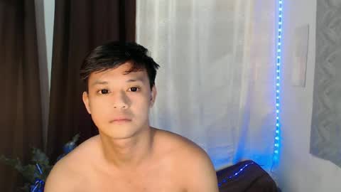 Snapshot of kingdomcum96 chatting on June 19, 10:24 pm kingdomcum96 online show from June 19, 10:24 pm