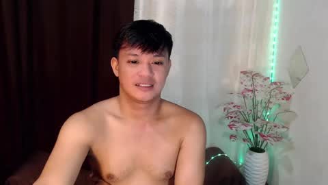 Snapshot of kingdomcum96 chatting on July 11, 11:28 pm kingdomcum96 online show from July 11, 11:28 pm