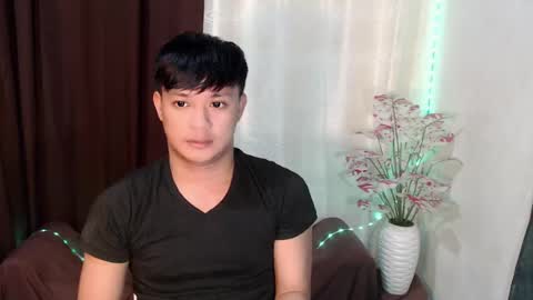 Snapshot of kingdomcum96 chatting on July 14, 2:05 am kingdomcum96 online show from July 14, 2:05 am