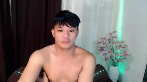 Snapshot of kingdomcum96 chatting on July 18, 10:35 pm kingdomcum96 online show from July 18, 10:35 pm