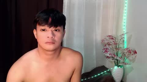 Snapshot of kingdomcum96 chatting on August 3, 11:19 pm kingdomcum96 online show from August 3, 11:19 pm