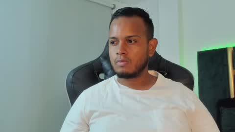 kingg_jay online show from June 22, 11:40 am