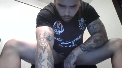 Snapshot of kingjames0627 chatting on January 22, 11:10 pm James online show from January 22, 11:10 pm