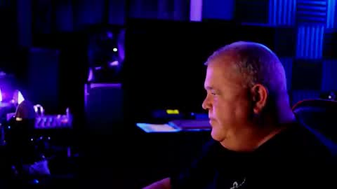 King James VIII online show from October 16, 4:02 am