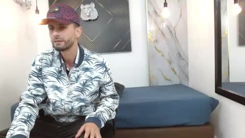 KING  online show from March 24, 3:00 am