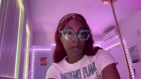 Snapshot of kingparrisjae chatting on June 19, 10:46 pm King Parris Jae online show from June 19, 10:46 pm