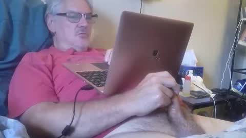 kingtongue10 online show from May 9, 12:43 pm