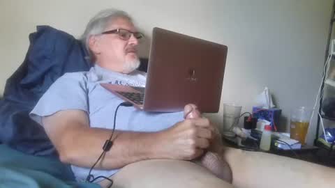 Snapshot of kingtongue10 chatting on June 19, 9:07 pm kingtongue10 online show from June 19, 9:07 pm