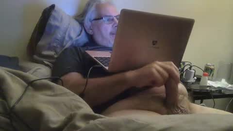 Snapshot of kingtongue10 chatting on July 20, 9:23 am kingtongue10 online show from July 20, 9:23 am