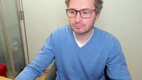 kinksubbydubby online show from November 5, 9:15 pm