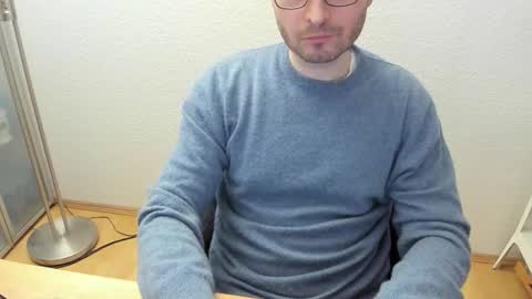 Snapshot of kinksubbydubby chatting on February 4, 8:47 pm kinksubbydubby online show from February 4, 8:47 pm