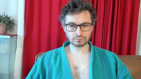Snapshot of kinksubbydubby chatting on February 15, 1:57 am kinksubbydubby online show from February 15, 1:57 am