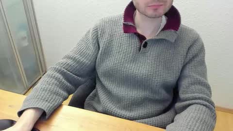Snapshot of kinksubbydubby chatting on February 16, 9:33 pm kinksubbydubby online show from February 16, 9:33 pm