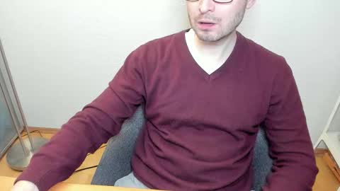 Snapshot of kinksubbydubby chatting on February 24, 8:07 pm kinksubbydubby online show from February 24, 8:07 pm