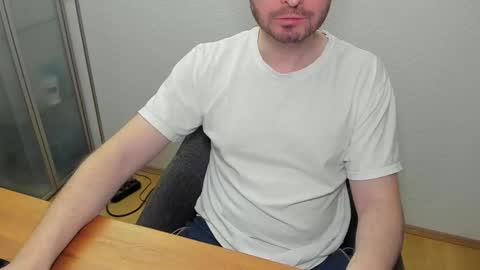 Snapshot of kinksubbydubby chatting on March 8, 8:45 pm kinksubbydubby online show from March 8, 8:45 pm