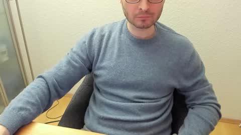 Snapshot of kinksubbydubby chatting on March 17, 5:38 pm kinksubbydubby online show from March 17, 5:38 pm