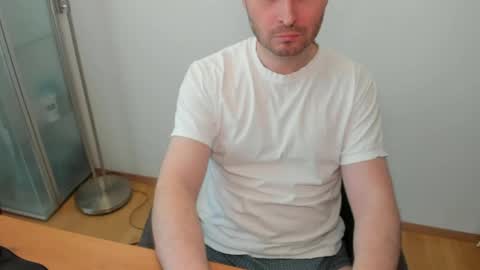 Snapshot of kinksubbydubby chatting on March 30, 4:52 pm kinksubbydubby online show from March 30, 4:52 pm