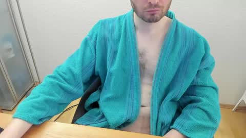 Snapshot of kinksubbydubby chatting on April 20, 10:44 pm kinksubbydubby online show from April 20, 10:44 pm
