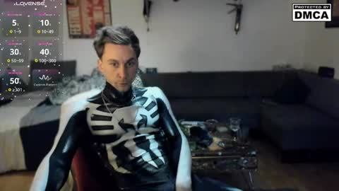 Snapshot of kinky_spidey chatting on December 22, 2:47 pm kinky_spidey online show from December 22, 2:47 pm