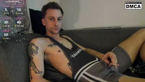 kinky_spidey online show from May 3, 6:19 am