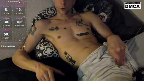 kinky_spidey online show from May 24, 1:32 am