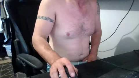 Snapshot of kinkybinerd chatting on February 14, 10:04 pm Horny Bloomy online show from February 14, 10:04 pm