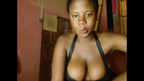 Snapshot of kinkyjuicexx chatting on October 19, 11:44 am kinkyjuicexx online show from October 19, 11:44 am