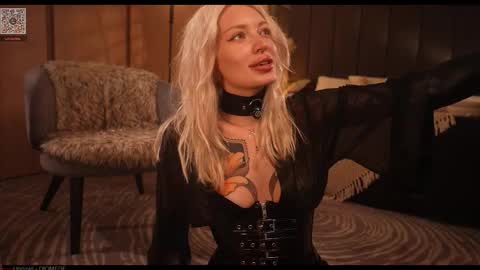 Snapshot of kinkylina_ chatting on September 19, 3:13 pm kinkylina_ online show from September 19, 3:13 pm