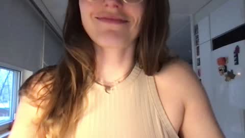 Snapshot of kinkyorange_ chatting on December 5, 8:33 am Mary the Soulmate online show from December 5, 8:33 am